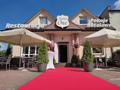 Restauracja & Pokoje Hotelowe "Route One"